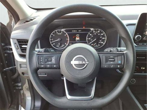 Certified 2023 Nissan Rogue SV image 18