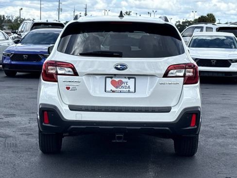 Used 2018 Subaru Outback 2.5i Touring AWD/4WD image 8