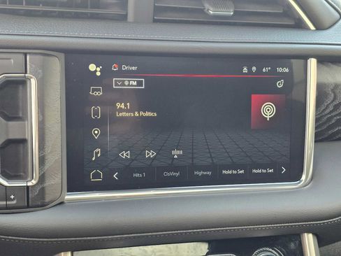 Used 2024 GMC Yukon XL Denali image 29