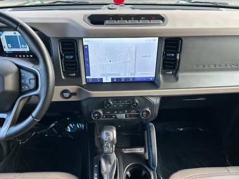 Used 2024 Ford Bronco Wildtrak AWD/4WD image 19