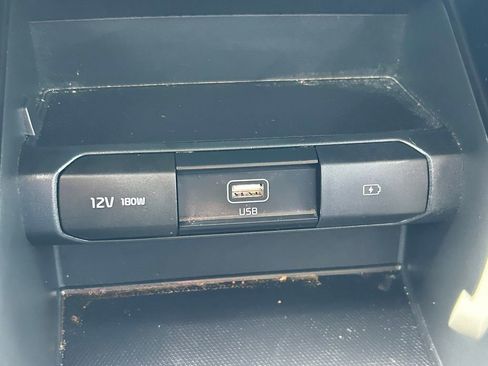 Used 2021 Kia Telluride LX image 29