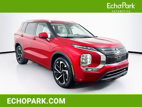 Used 2024 Mitsubishi Outlander SEL image 1