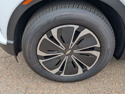 New 2025 Chevrolet Blazer EV LT w/ Super Cruise Package image 25