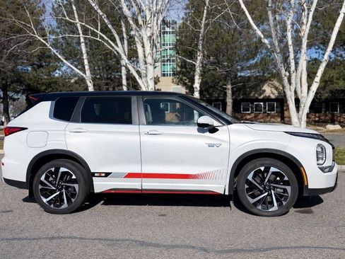 Used 2024 Mitsubishi Outlander Ralliart image 4