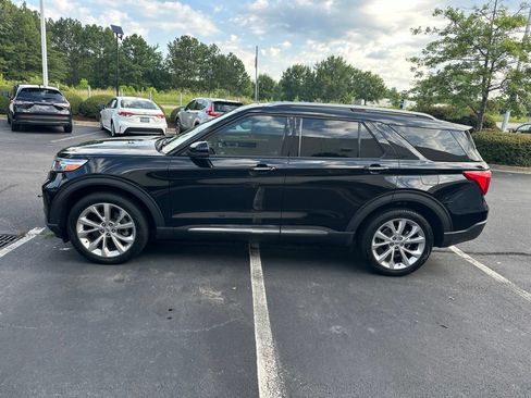 Used 2023 Ford Explorer Platinum w/ Technology Package AWD/4WD image 6