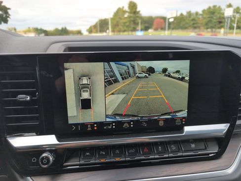 Used 2025 GMC Sierra 1500 SLT w/ SLT Premium Plus Package image 23