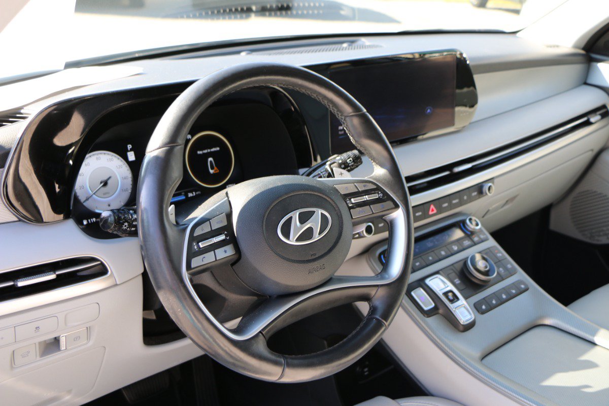 Used 2025 Hyundai Palisade SEL FWD image 19