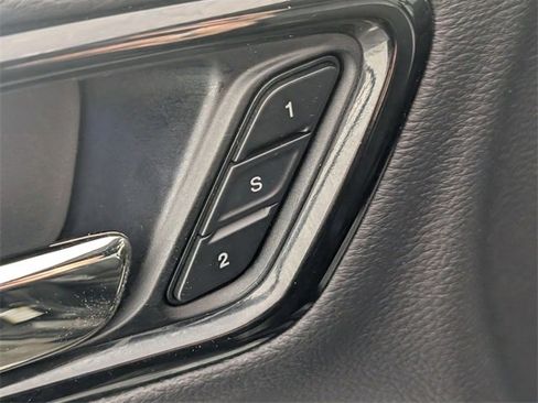 Used 2022 Dodge Durango GT image 11