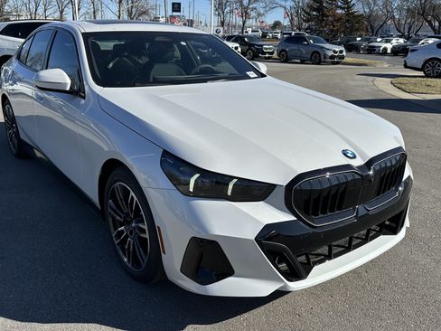 New 2026 BMW 530i xDrive w/ M Sport Package AWD/4WD image 2