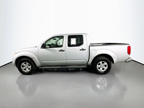 Used 2013 Nissan Frontier SV w/ SV Value Truck Pkg AWD/4WD image 4
