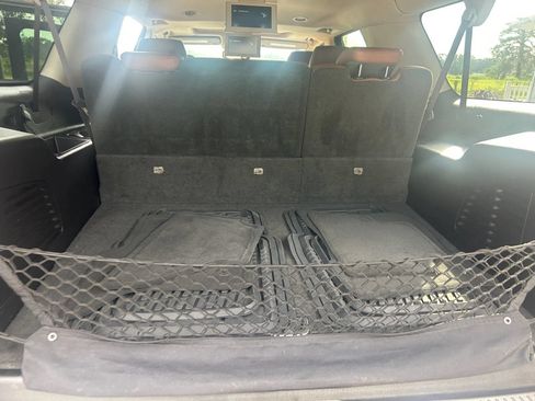Used 2015 Cadillac Escalade ESV Luxury AWD/4WD image 11