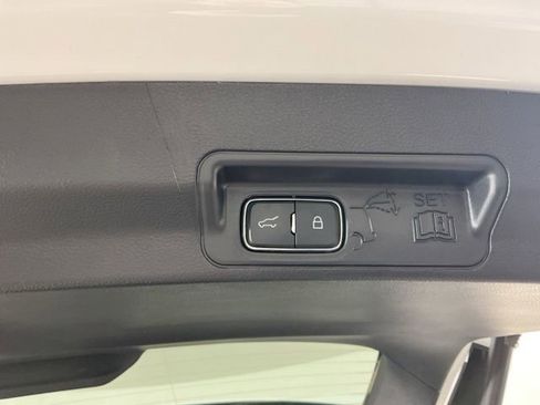 Used 2025 Ford Explorer ST AWD/4WD image 35
