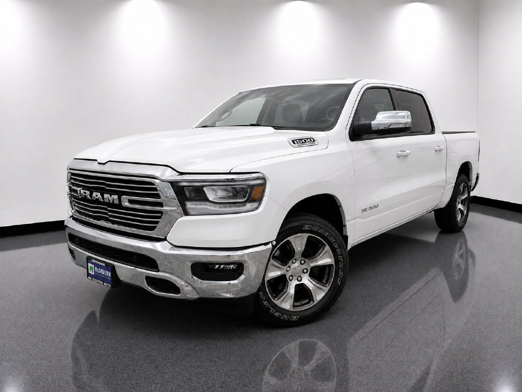 Used 2023 RAM 1500 Laramie AWD/4WD image 1