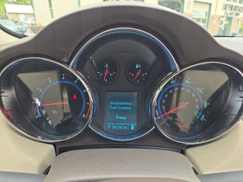 Used 2012 Chevrolet Cruze LTZ FWD image 25