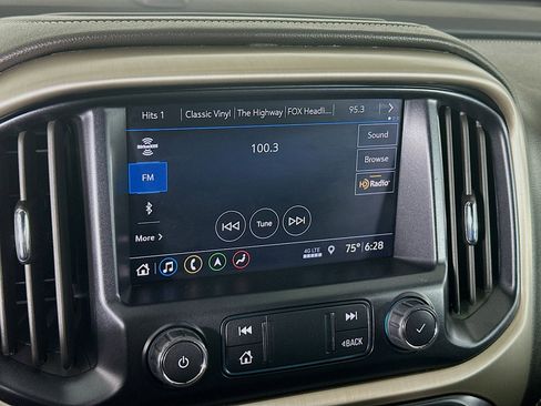 Used 2022 GMC Canyon Denali image 19