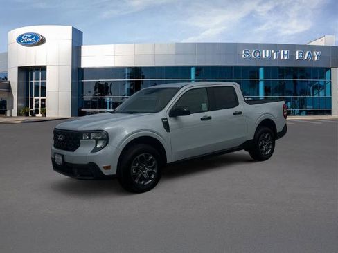 Certified 2025 Ford Maverick XLT w/ XLT Luxury Package AWD/4WD image 1