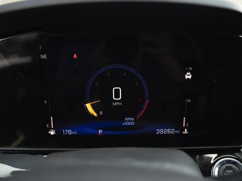 Used 2024 Chevrolet Trax RS w/ Driver Confidence Package FWD image 4