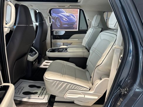 Used 2021 Lincoln Navigator L Black Label image 22