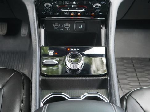 Used 2024 Jeep Grand Cherokee Limited w/ Black Appearance Package AWD/4WD image 23
