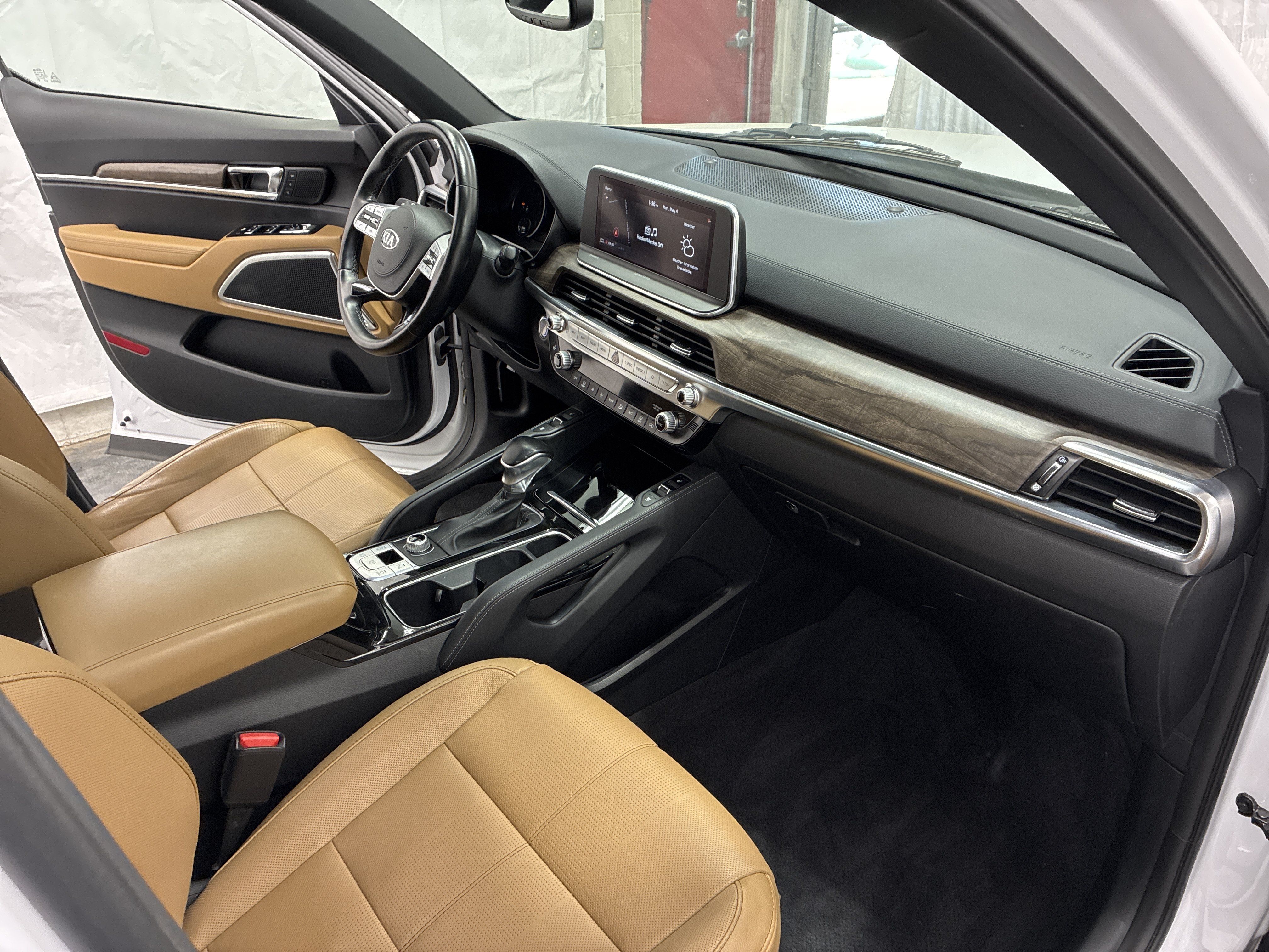 Used 2021 Kia Telluride SX w/ Towing Package AWD/4WD image 15