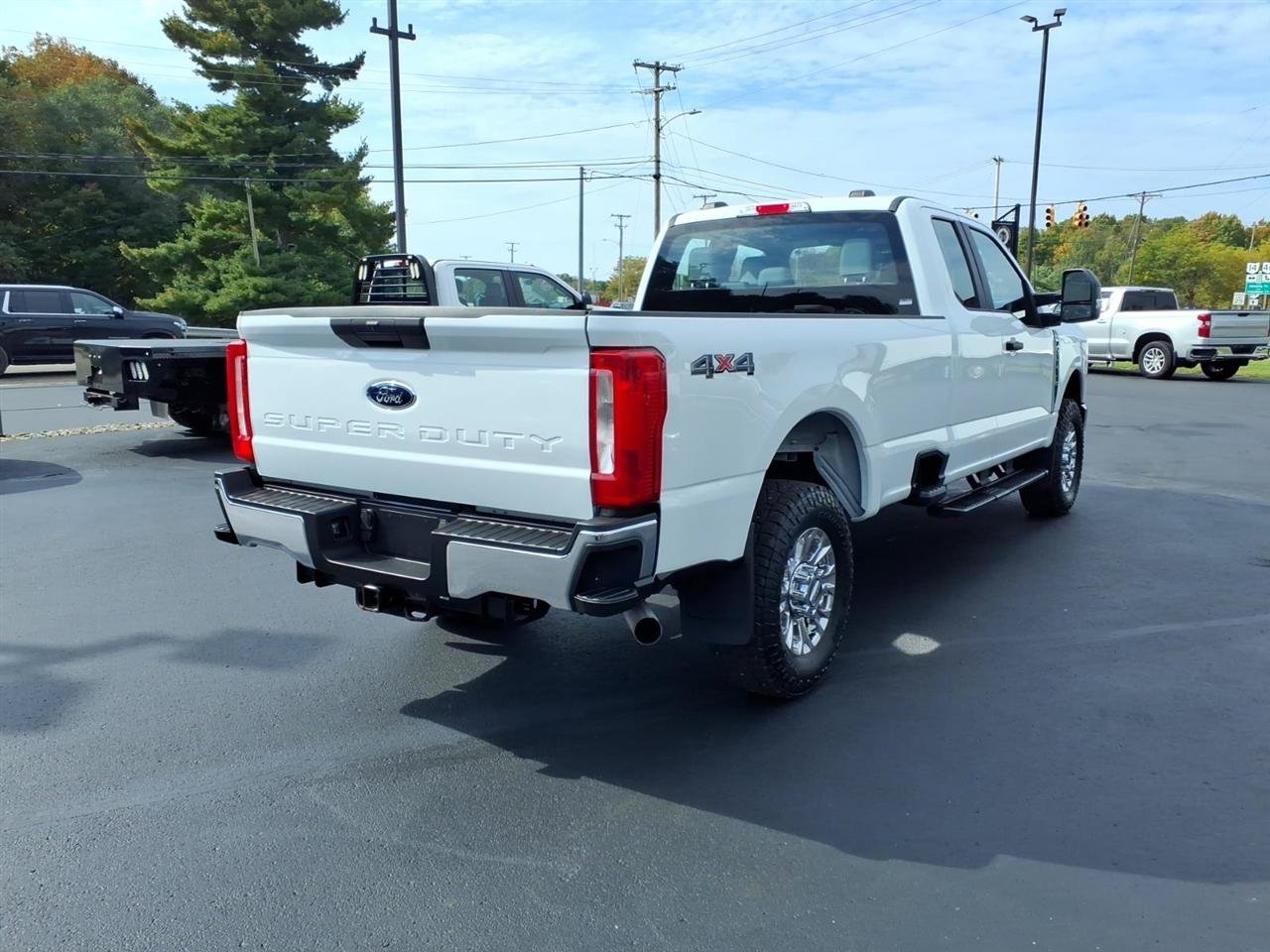 Used 2023 Ford F250 XL w/ XL Chrome Package AWD/4WD image 5