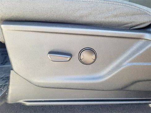 Certified 2024 Ford F250 XLT image 11