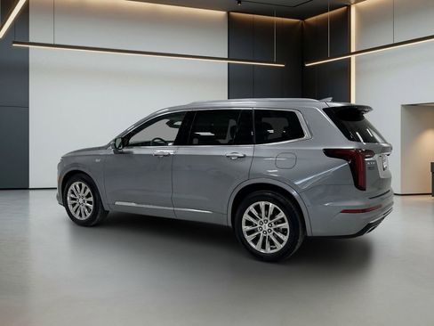 Used 2024 Cadillac XT6 Premium Luxury w/ Technology Package FWD image 3