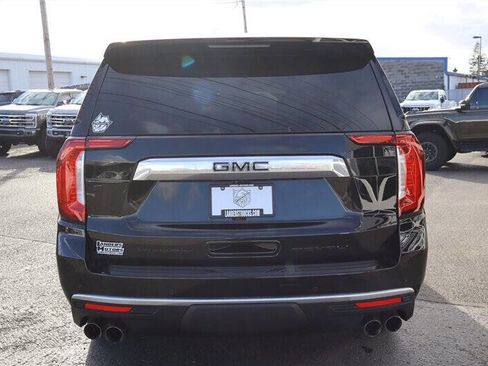 Used 2022 GMC Yukon Denali w/ Denali Premium Package image 4