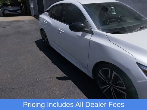 Used 2021 Nissan Sentra SR FWD image 2