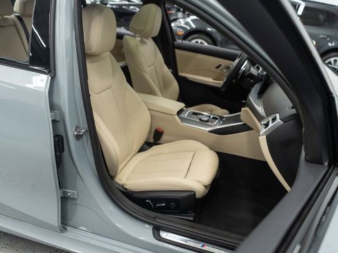 Used 2025 BMW 330i xDrive Sedan image 10