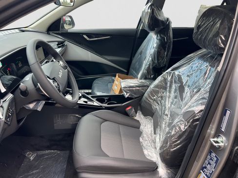 New 2025 Kia Niro EX w/ EX Cold Weather Package image 16