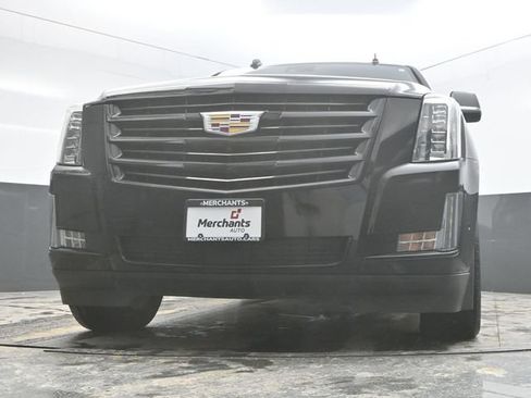 Used 2020 Cadillac Escalade ESV Platinum w/ Escalade Sport Edition AWD/4WD image 50