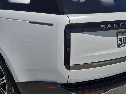 Used 2024 Land Rover Range Rover SE AWD/4WD image 36