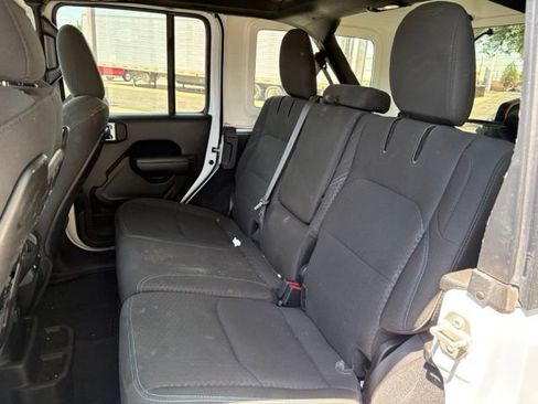 Used 2024 Jeep Wrangler Unlimited Rubicon 4xe AWD/4WD image 10