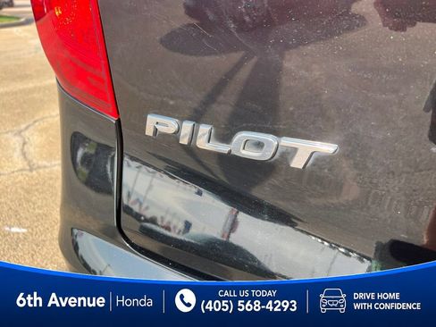 Used 2017 Honda Pilot Elite image 13
