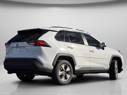 Used 2024 Toyota RAV4 LE AWD/4WD image 19
