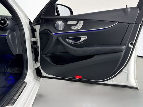 Used 2019 Mercedes-Benz E 300 image 23
