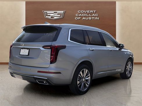 Certified 2025 Cadillac XT6 Premium Luxury image 4