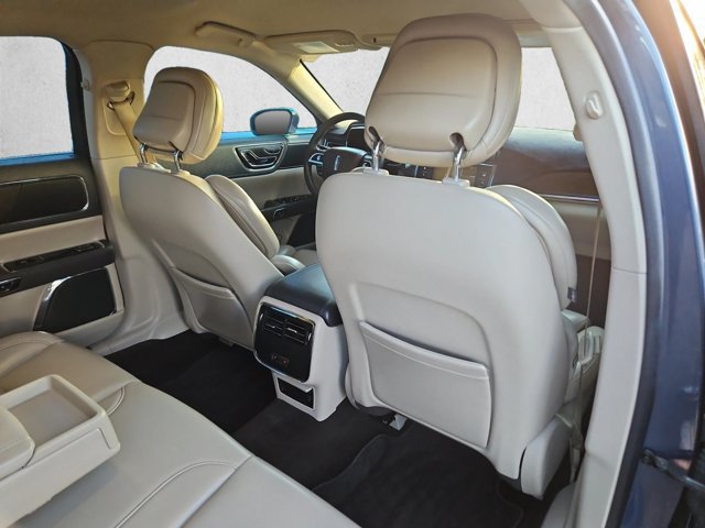Used 2020 Lincoln Continental w/ Convenience Package FWD image 21