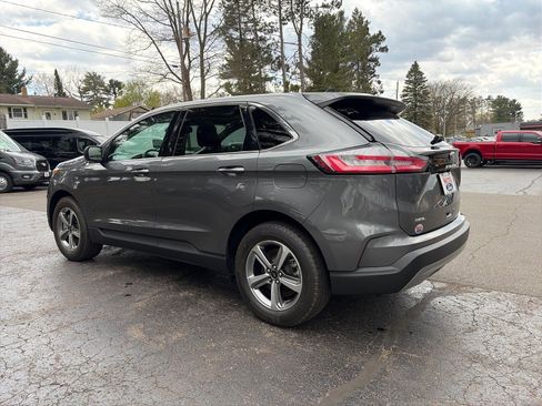 Used 2024 Ford Edge SEL w/ Convenience Package AWD/4WD image 4