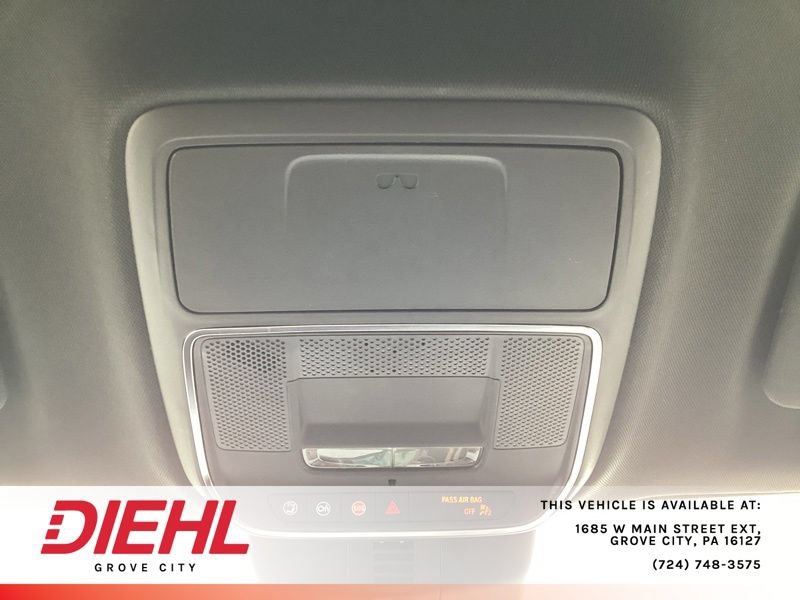 Used 2024 Chevrolet Traverse RS AWD/4WD image 32