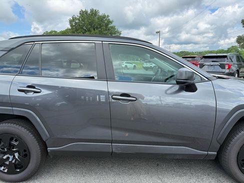 Used 2020 Toyota RAV4 LE FWD image 37