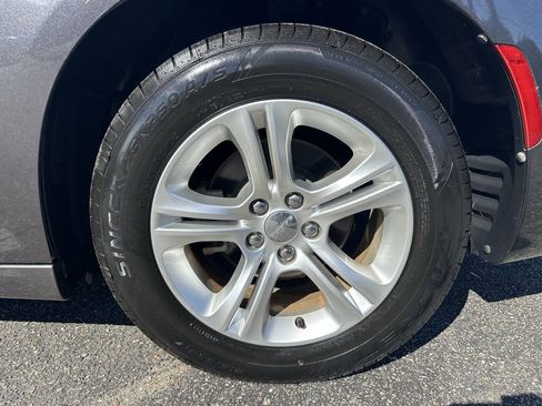 Used 2021 Dodge Charger SXT RWD image 18