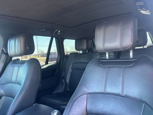 Used 2018 Land Rover Range Rover image 12
