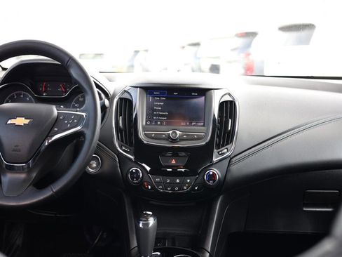 Used 2019 Chevrolet Cruze Premier w/ Driver Confidence II Package image 11