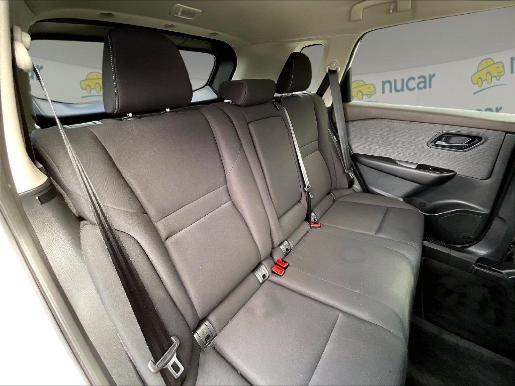 Used 2023 Nissan Rogue S AWD/4WD image 15