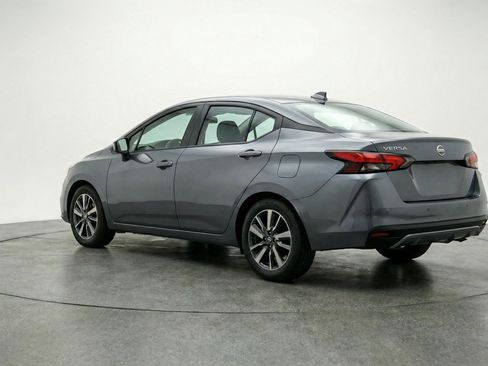 Used 2025 Nissan Versa SV image 6