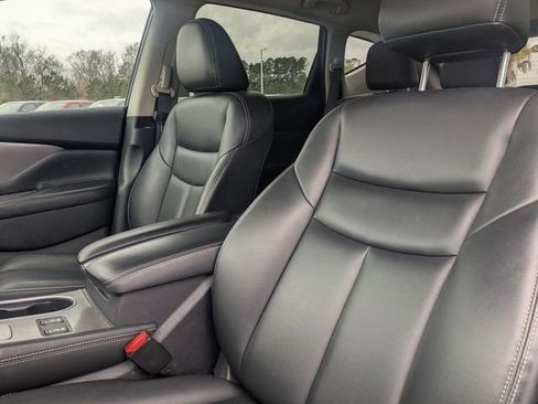 Used 2023 Nissan Murano SV w/ SV Midnight Edition Package image 14