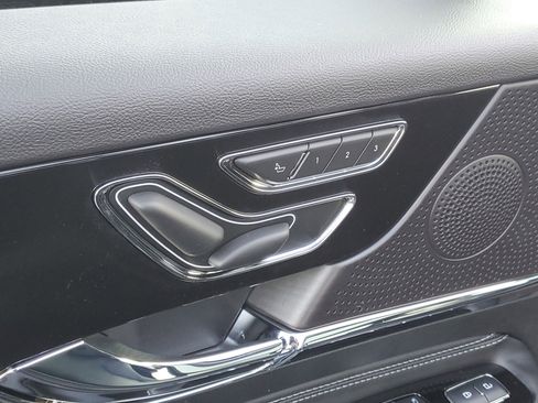 New 2026 Lincoln Corsair Premiere image 9