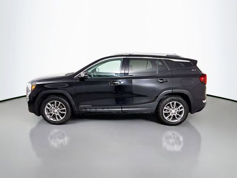 Used 2024 GMC Terrain SLT image 4